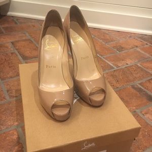 Christian Louboutin Very Prive 35